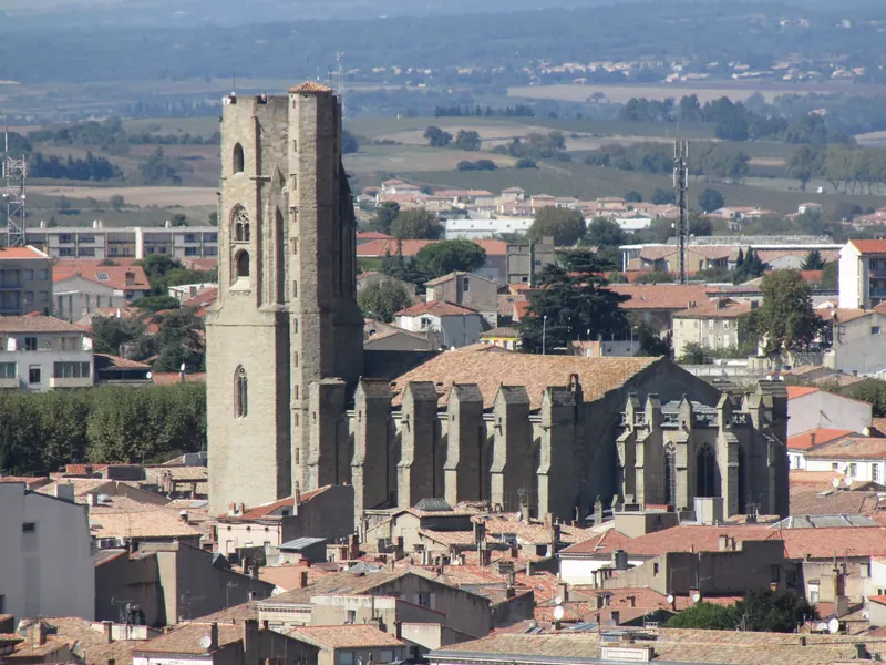 Église Saint-Vincent and its bell tower in Carcassonne
