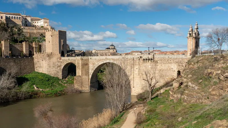 Puente de Alcántara in Toledo